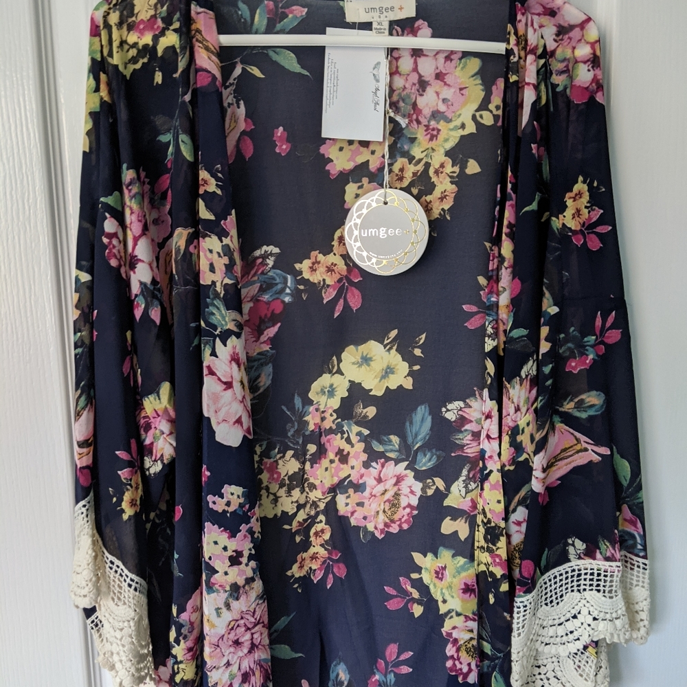NWT Angel Heart Boutique Umgee Floral Kimono Cardi